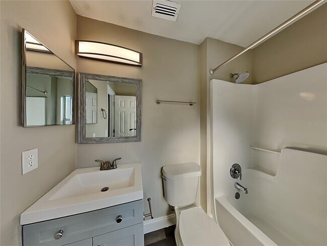 Building Photo - 7323 R J Cove Ct
