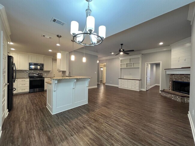 Building Photo - 5429 Meadow Ridge Dr