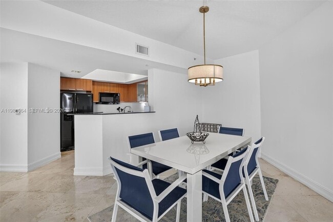 Building Photo - 16699 Collins Ave