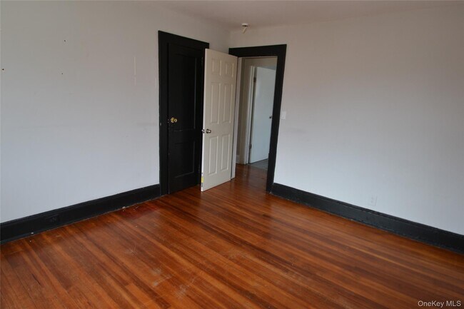 Building Photo - 181 Forrest Ave