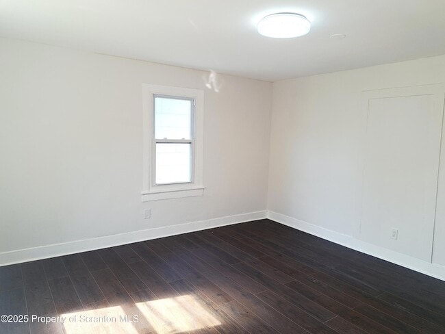 Building Photo - 625 Rosen Ct