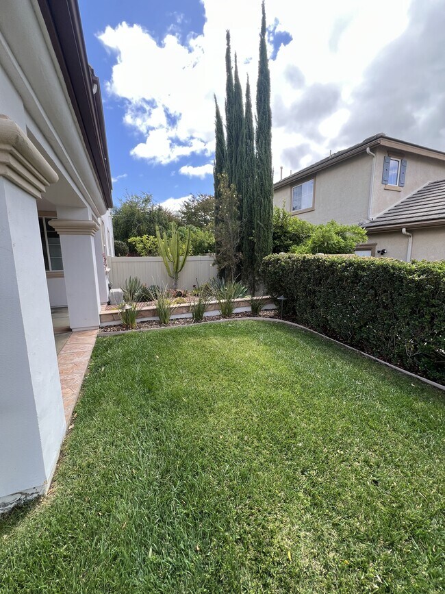 Building Photo - 42251 Harwick Ln