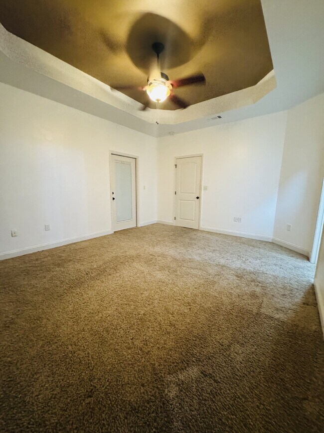 Building Photo - 603 Red Fern Rd