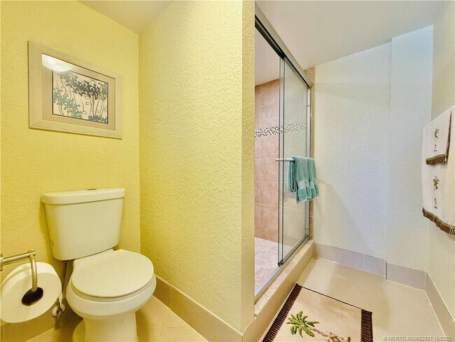 Building Photo - 7440 S Ocean Dr