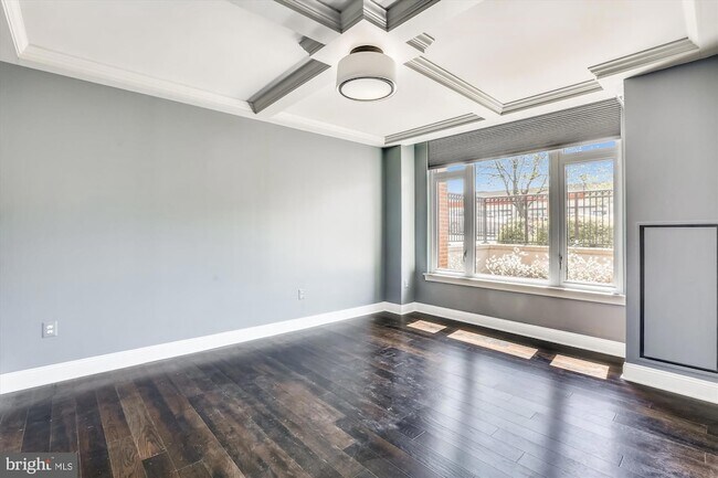 Building Photo - 4915 Hampden Ln