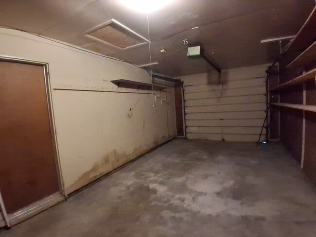 Building Photo - 924 Sunset Rdg