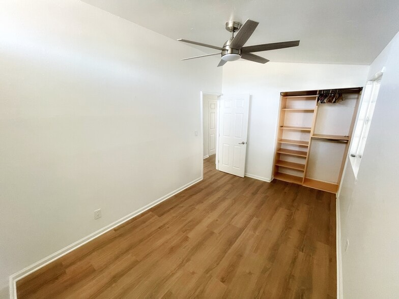 Bedroom - 8976 Hammond Dr