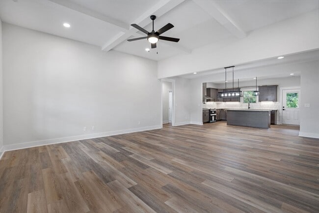 Building Photo - 3 Bedroom Home For Rent Near Dover Road!