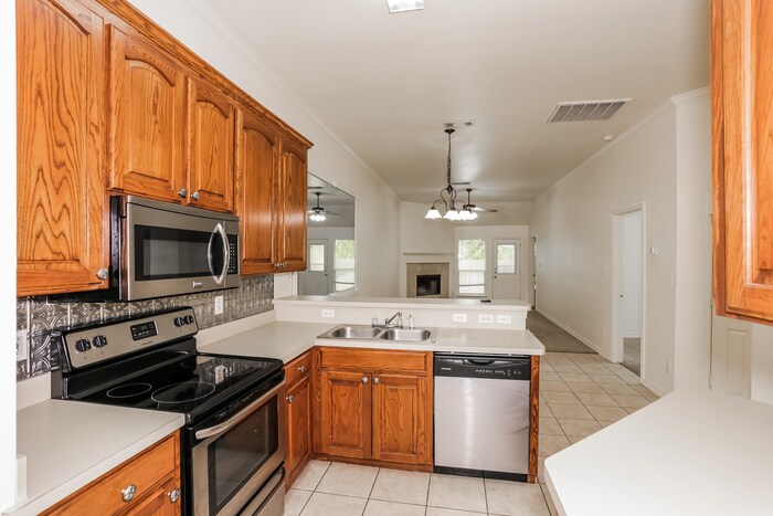 Building Photo - 4050 Cottage Park Ct