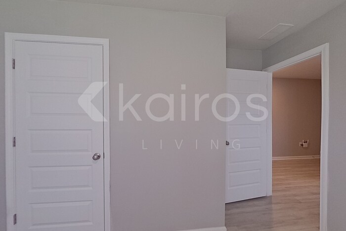 Building Photo - 4614 Malay Cir