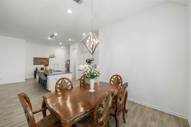 Building Photo - 11107 Willamer St