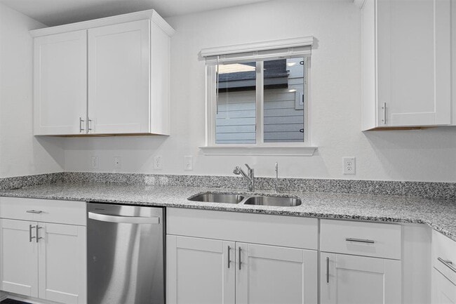 Building Photo - 812 Heartseed Ave