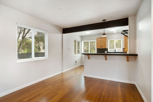 Interior Photo - Clinton Corner