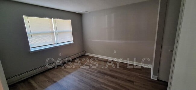Building Photo - 2157 St Johns Pl