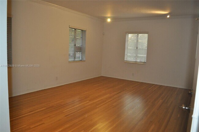 Building Photo - 2617 Segovia St