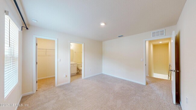 Building Photo - 258 Talulla Trl