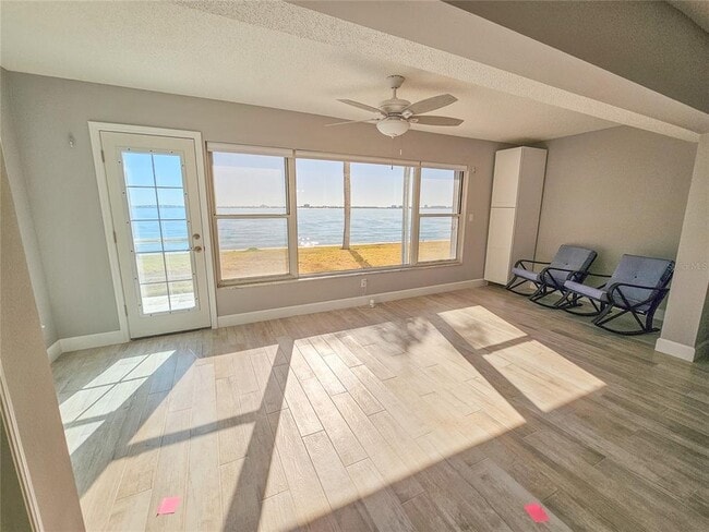 Building Photo - 5900 Shore Blvd S