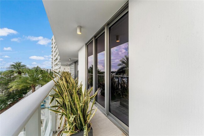 Building Photo - 1180 N Federal Hwy