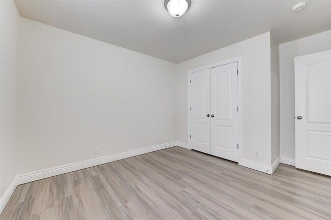 Building Photo - 1708 NW 161st Cir