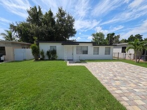 Building Photo - 6340 Rodman St