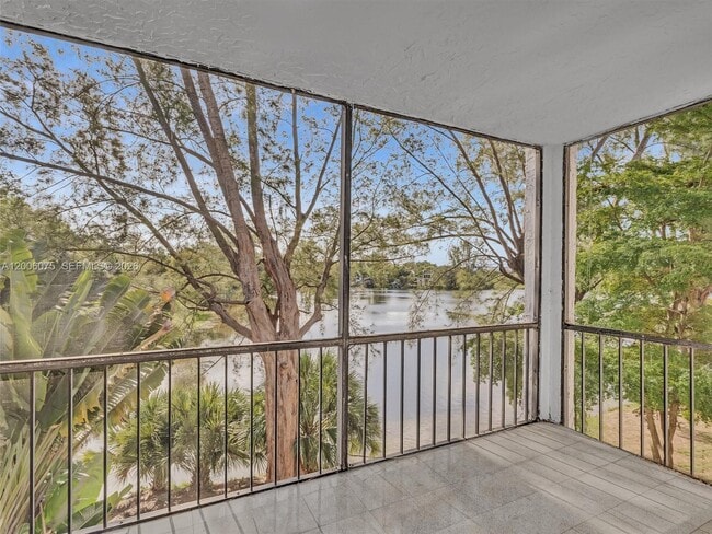 Building Photo - 3360 Spanish Moss Terrace