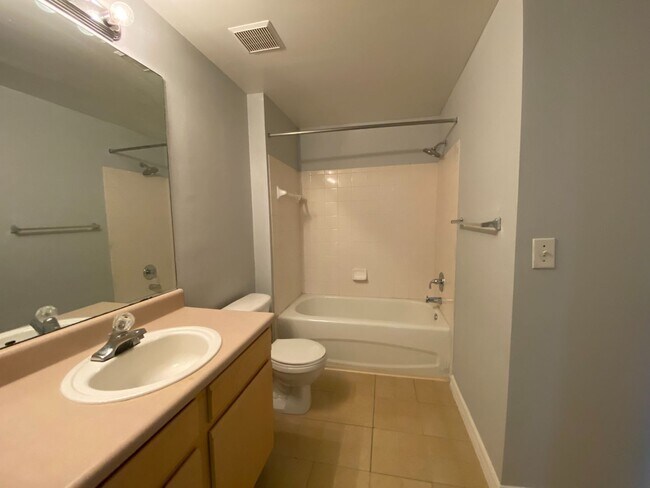 Building Photo - 10831 Windsor Walk Dr