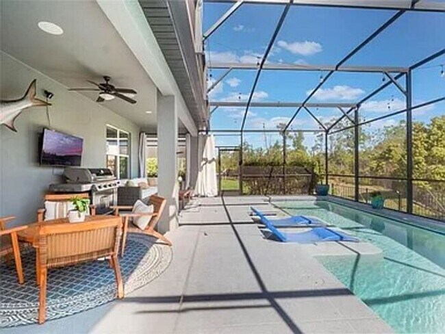 Building Photo - Stunning 5 bedroom home in Longwood