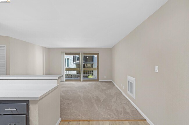 Building Photo - 66 Fairmount Ave