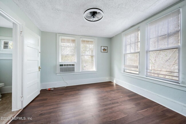 Building Photo - 1438 Dancy St