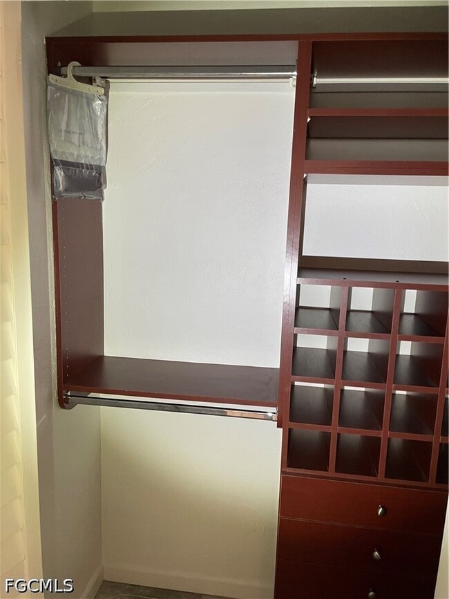 Building Photo - 4906 Victoria Dr