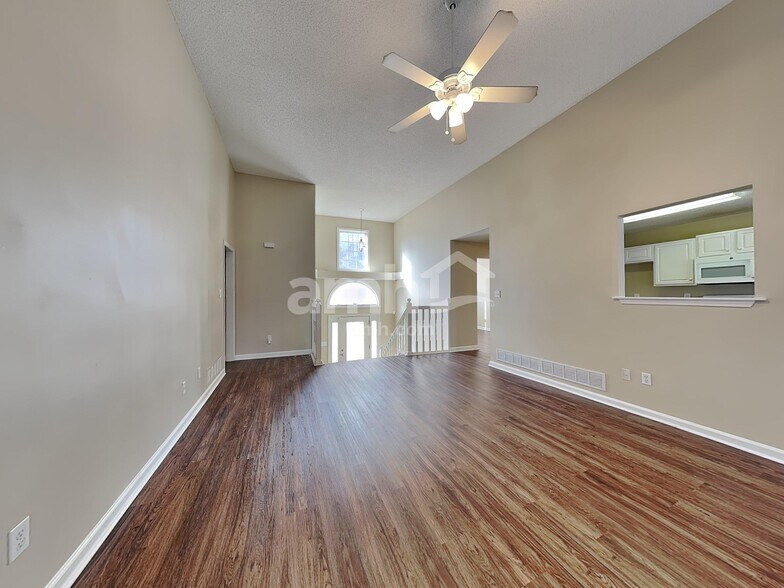 Building Photo - 276 Tanglewood Dr