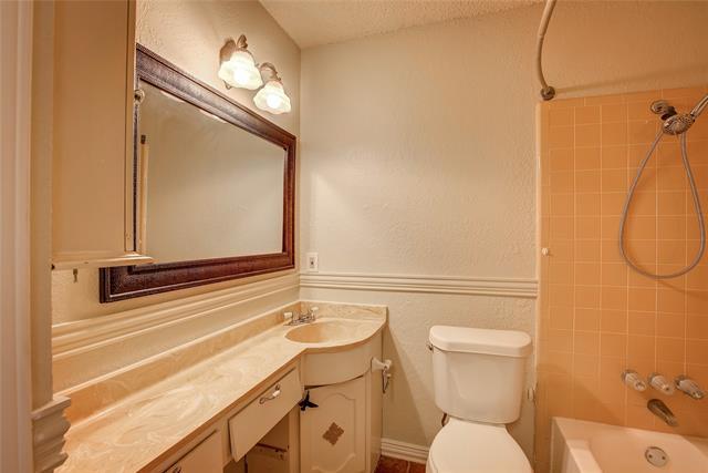 Building Photo - 5307 School Hill Cir