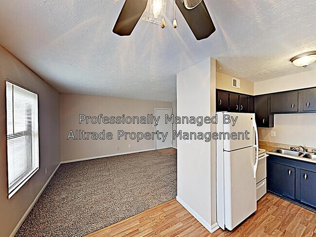 Building Photo - 4850 Fegenbush Ln
