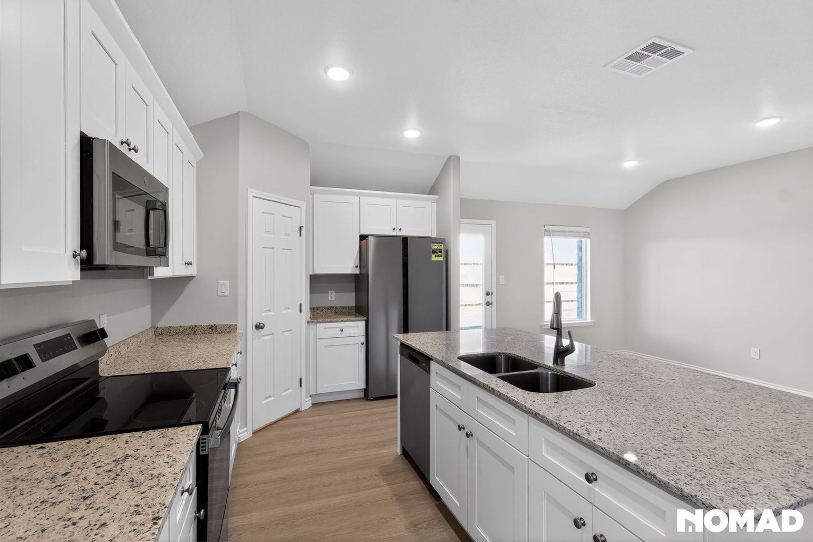 Building Photo - 1409 Bajada St