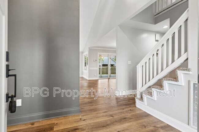 Building Photo - 15 Glenkirk Dr