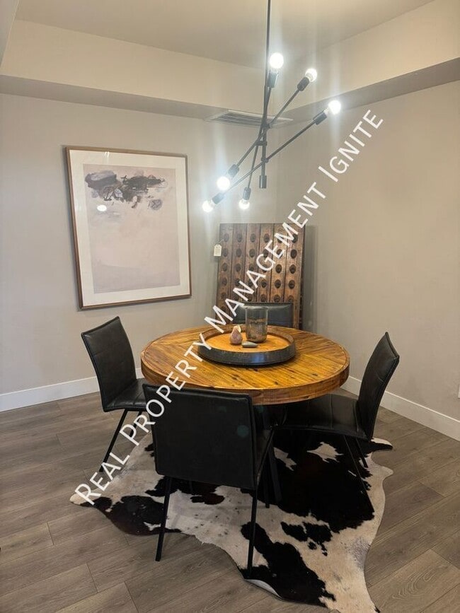 Building Photo - 63101 Boyd Acres Rd