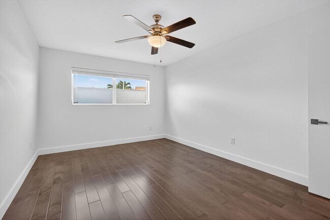 Building Photo - 110 Shore Ct