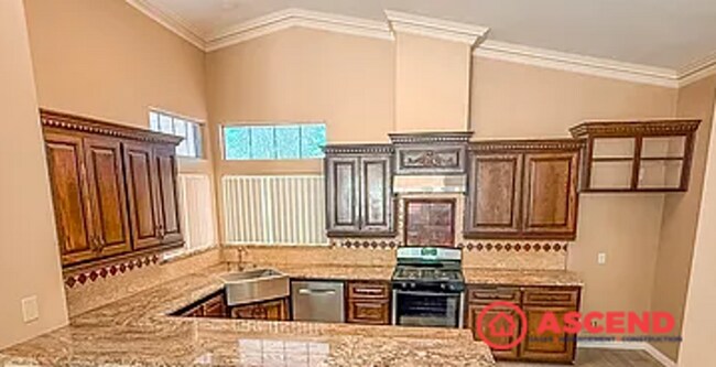 Building Photo - 4 Bedroom Home In Rosedale!!