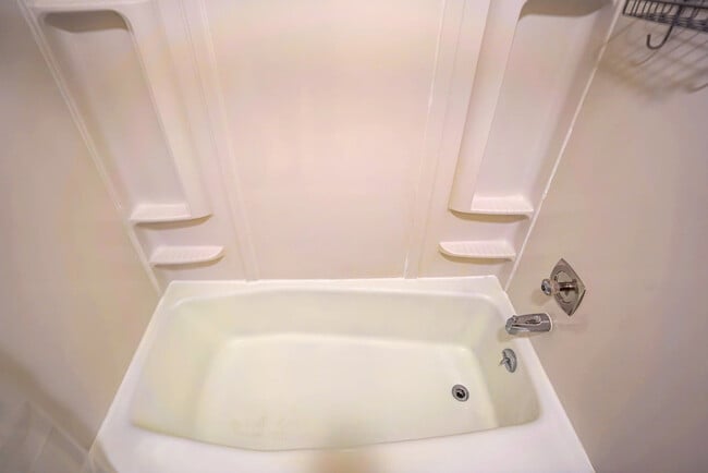 Building Photo - 3914 S Tara Hill Dr