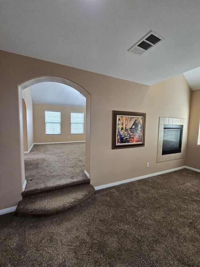 Building Photo - Summerlin Tudor Park