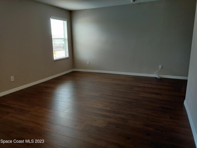 Building Photo - 2910 Rodrick Cir