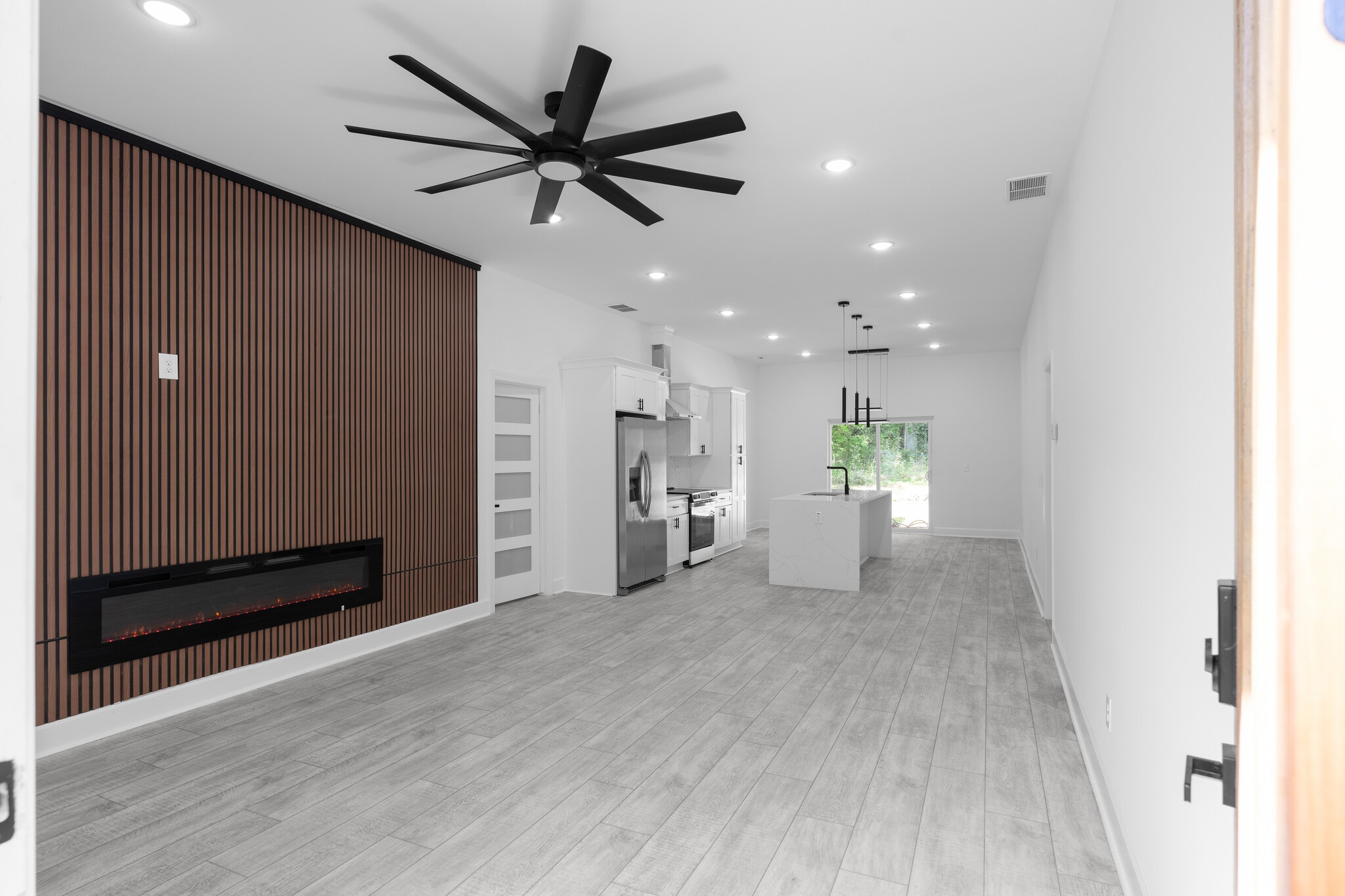 Building Photo - 101 Howell Dr SW