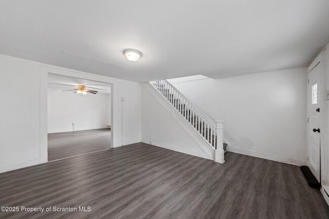 Building Photo - 121 Throop St