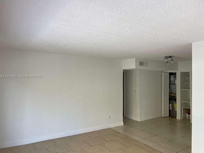 Building Photo - 3522 NE 171 St