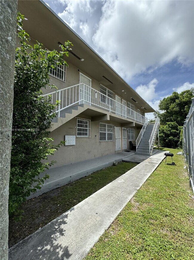 Primary Photo - 1251 NW 59th St