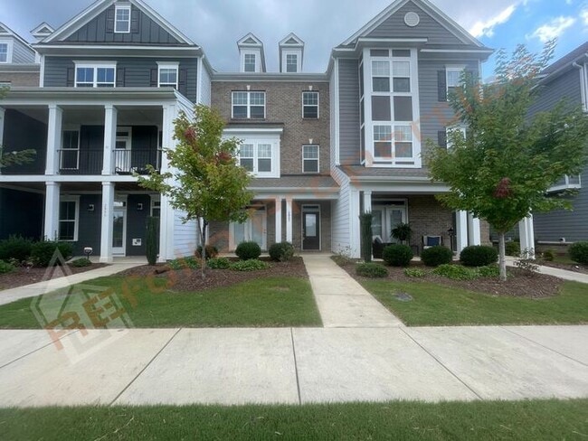 Building Photo - Luxury 3 Story 4 BD/3.5 Bath Townhome @ Sm...