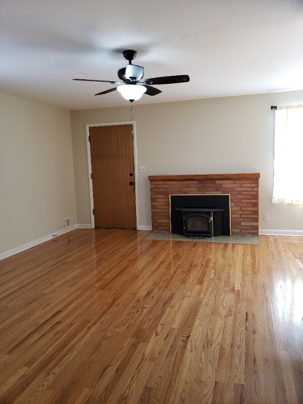 Building Photo - 3717 E 30th Ave