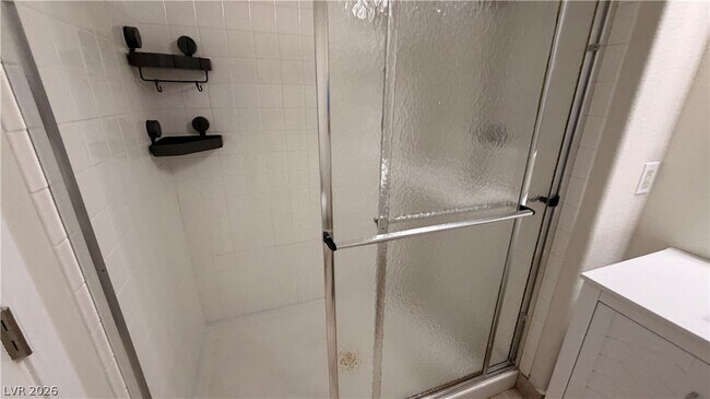 Building Photo - 75 N Valle Verde Dr