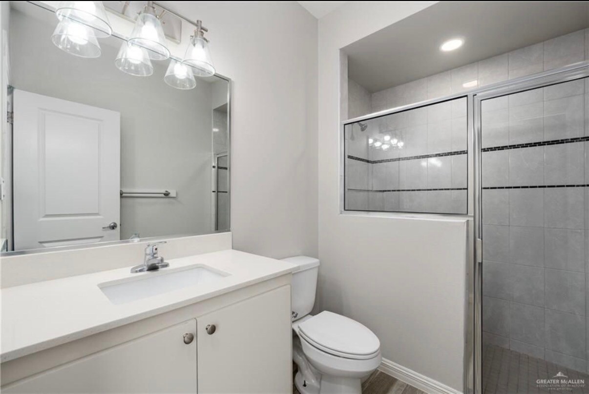 Building Photo - 2009 Jackson St