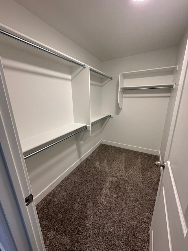 Building Photo - 33 N 460 W